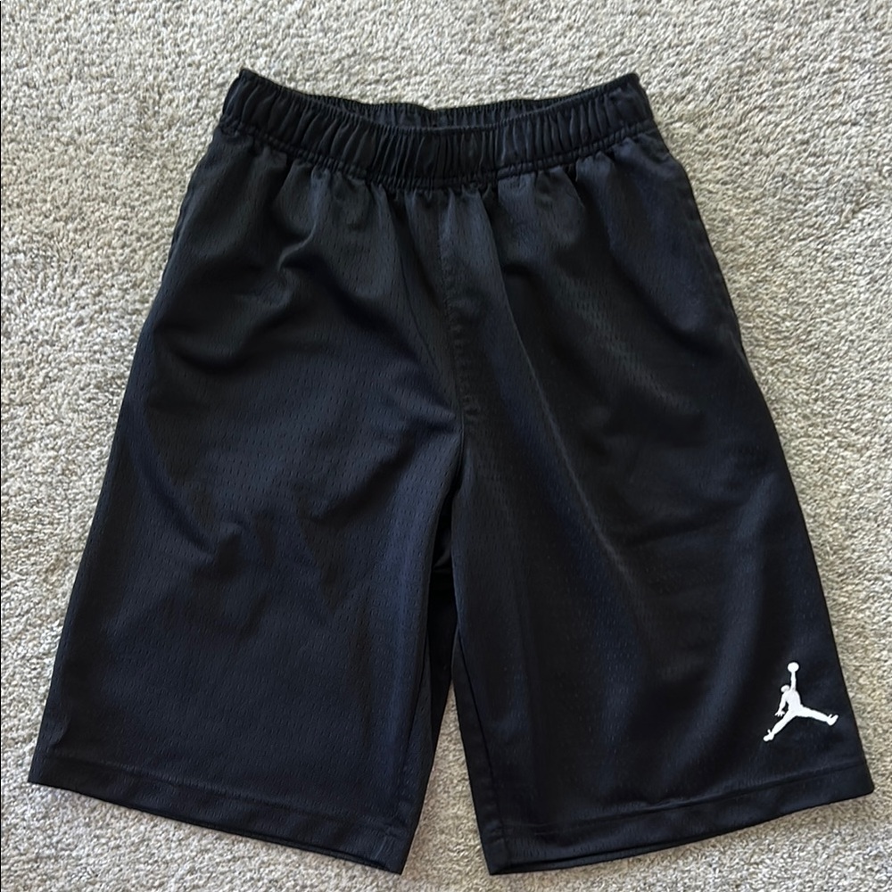 Jordan Black Performance Shorts - Picture 1 of 3